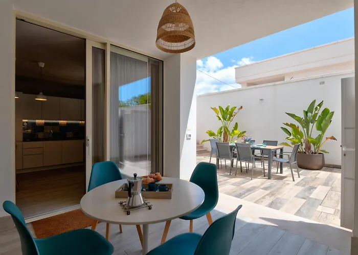 Mare Pescoluse- Design *